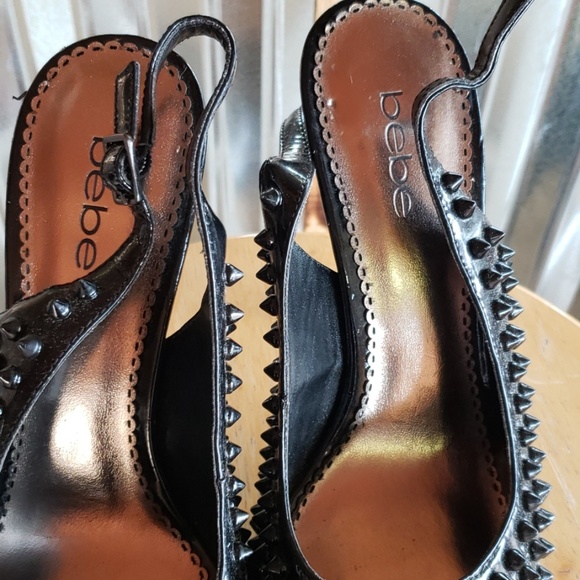 Shoes - Picture 2 of 4